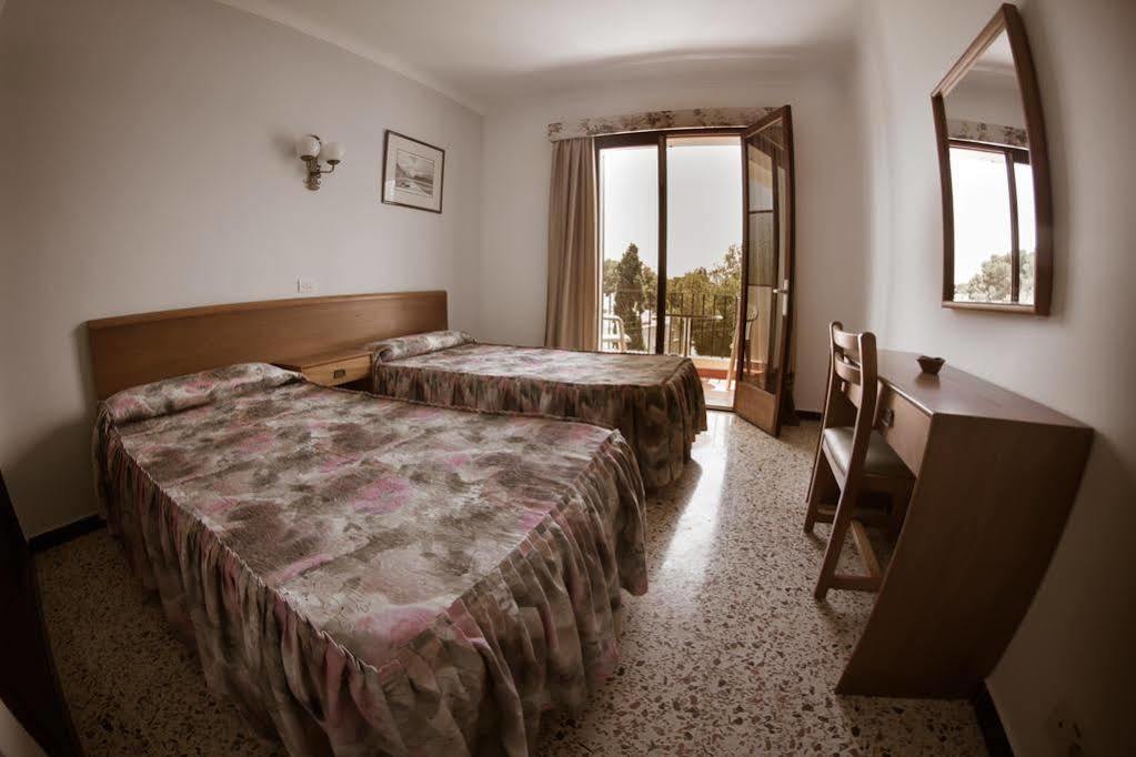 Hostal Talamanca Cala d'Or  Exterior photo